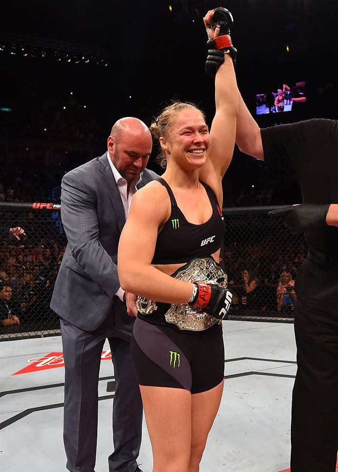 Ronda-Rousey-defeats-bethe-correia-10.jpg